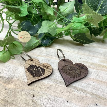 Samen sterk sleutelhangers Eiken en noten houten cadeau decoratie relatiegeschenk van WoodWideCities