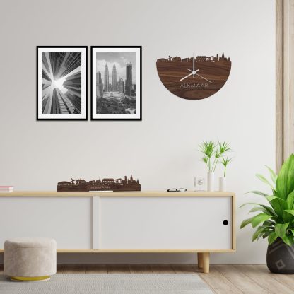 Skyline Klok Alkmaar Noten houten cadeau wanddecoratie relatiegeschenk van WoodWideCities