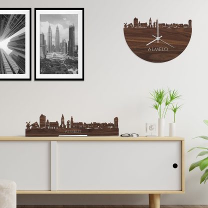 Skyline Klok Almelo Noten houten cadeau wanddecoratie relatiegeschenk van WoodWideCities