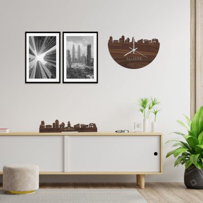 Skyline Klok Almere Noten houten cadeau wanddecoratie relatiegeschenk van WoodWideCities