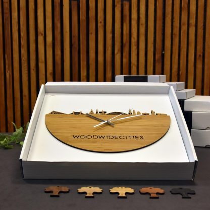 Skyline Klok Alphen aan den Rijn Black houten cadeau decoratie relatiegeschenk van WoodWideCities