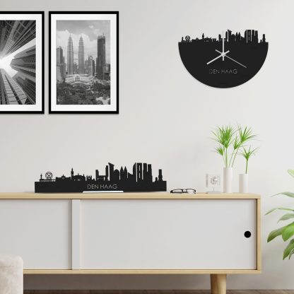 Skyline Klok Den Haag Black houten cadeau wanddecoratie relatiegeschenk van WoodWideCities