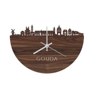 Skyline Klok Gouda Noten houten cadeau wanddecoratie relatiegeschenk van WoodWideCities