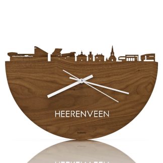 Skyline Klok Heerenveen Noten Noten houten cadeau wanddecoratie relatiegeschenk van WoodWideCities