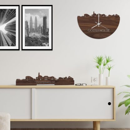 Skyline Klok Oosterwolde Noten houten cadeau wanddecoratie relatiegeschenk van WoodWideCities