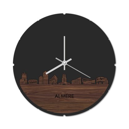 Skyline Klok Rond Almere Noten houten cadeau decoratie relatiegeschenk van WoodWideCities