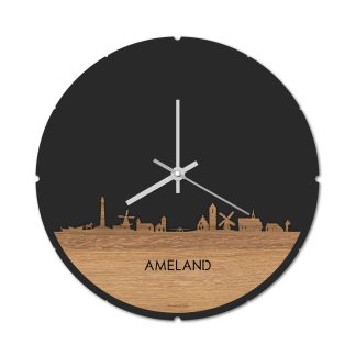 Skyline Klok Rond Ameland Eiken Eiken  houten cadeau decoratie relatiegeschenk van WoodWideCities