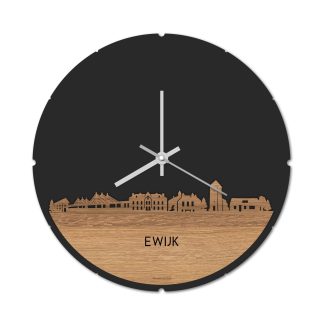 Skyline Klok Rond Ewijk Eiken houten cadeau decoratie relatiegeschenk van WoodWideCities