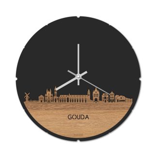 Skyline Klok Rond Gouda Eiken houten cadeau decoratie relatiegeschenk van WoodWideCities