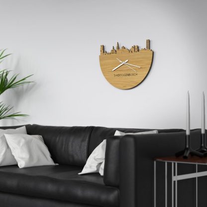 Skyline Klok Den Bosch Eiken houten cadeau wanddecoratie relatiegeschenk van WoodWideCities